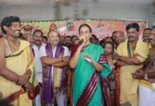 వాసవి కన్యకా పరమేశ్వరి అమ్మవారి ఆశీస్సులు అందరిపై ఉండాలి – మాజీ మంత్రి ఎమ్మెల్యే సబితా ఇంద్రారెడ్డి