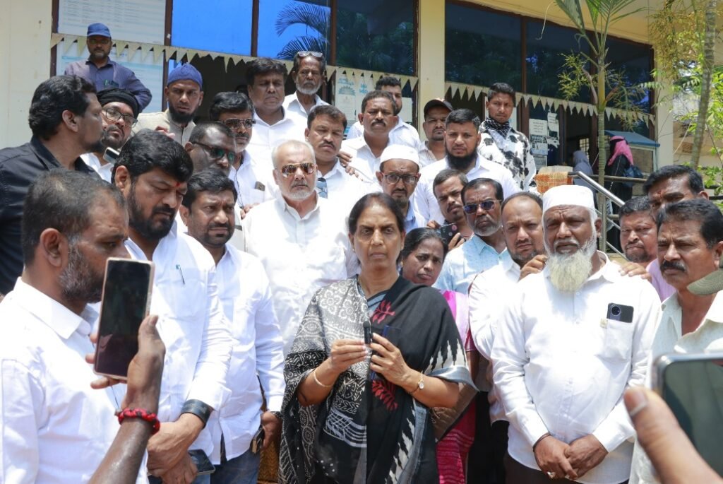 మంచినీటి కోసం ప్రజలు అల్లాడిపోతున్నారు