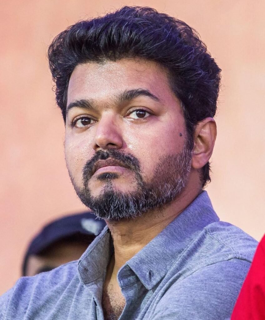 విజయ్ చరిత్ర సృష్టిస్తాడా, చతికిలబడతాడా..?